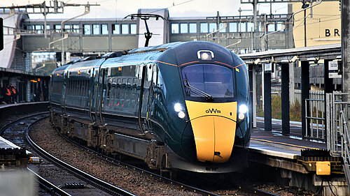 GWR train at Bristol Parkway station